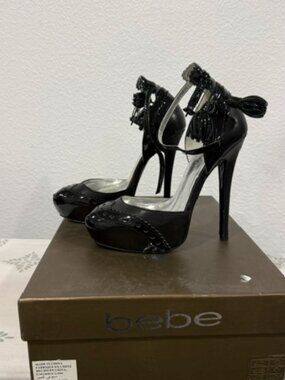 Bebe Marcello Black Patent Platform Pumps – Size 5 – New in Box